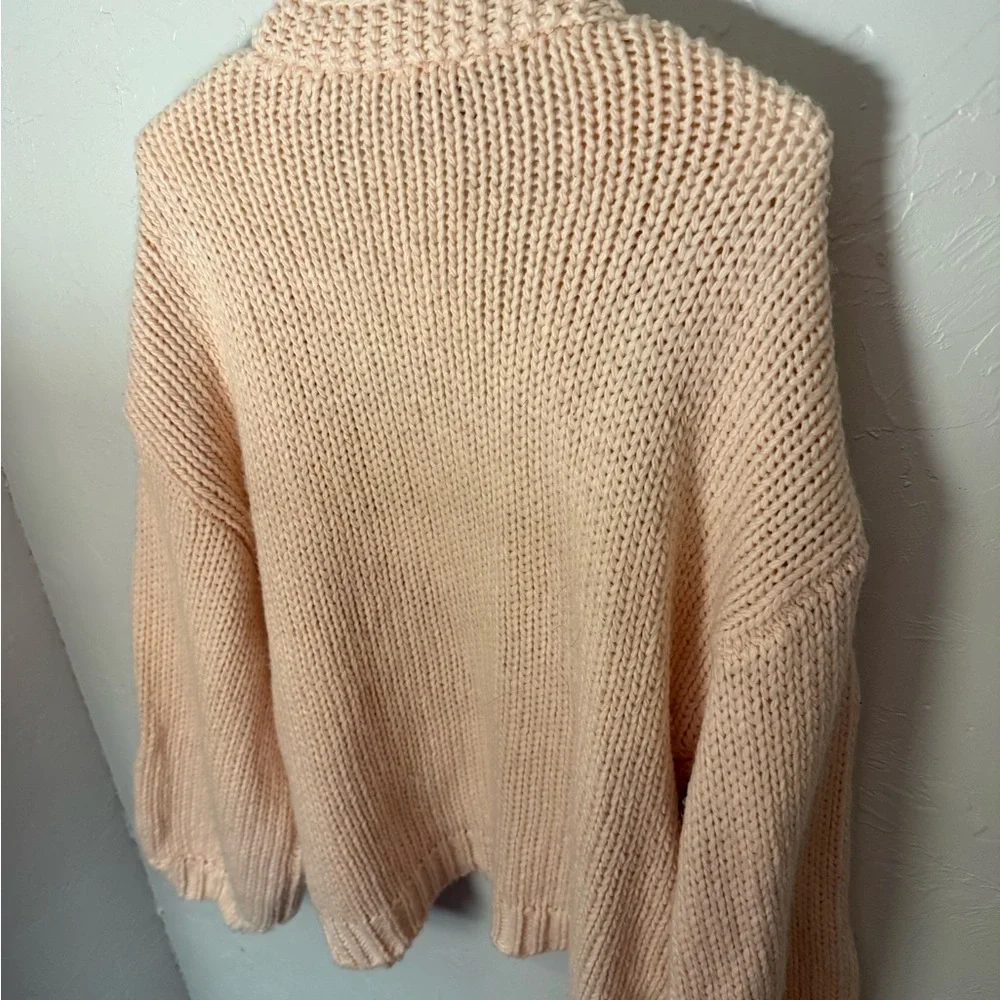 ARULA Women's Peach Daisy Cardigan - Picture 3 of 3